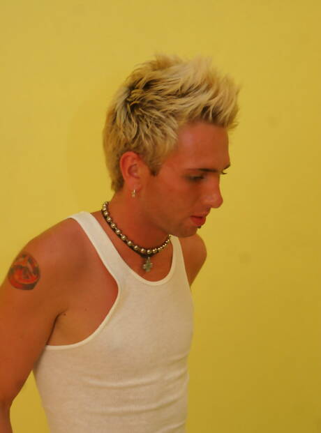 Helix Studios: American hot twink Jarett Fox and young dude Jayden Holloway have anal sex