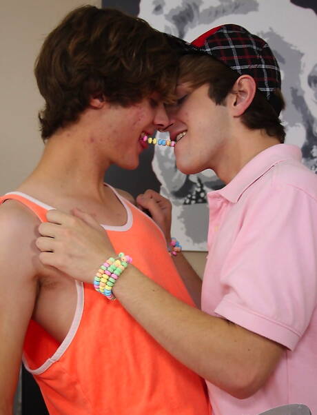 American hot twink Colby Klein and young dude Zack Love drilling an ass