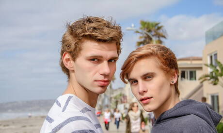 Russian strongman Dalton Briggs and american beautiful boy Cooper Steel drilling an ass on beach