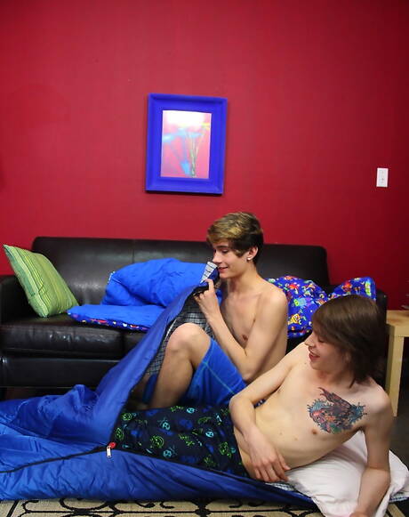 American hot twink Dakota White and strongman Ricky Hilton have a good anal sex