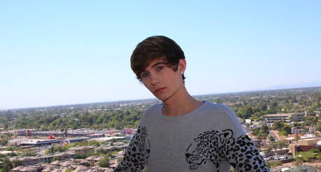 American beautiful boy Dakota White and twink Elijah Young fuck ass after sucking dick outdoor