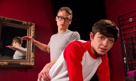 帥氣的美國男孩，粗壯的Blake Mitchell和帥氣的Grayson Lange互相愛著