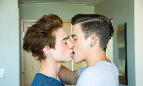 著名美國人，年輕帥哥 Andy Taylor 和年輕 Greco Rai 鑽屁股