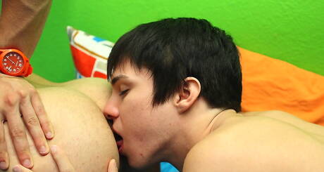 American young Kyler Moss and hot twink Ryan Sharp have a good anal sex