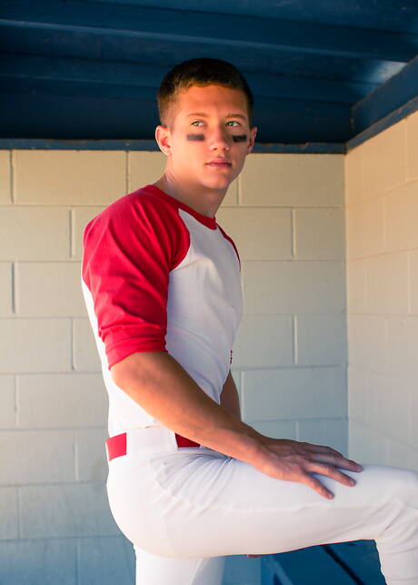 Helix Studios: American pornstars beefy Tyler Hill and pretty boy Corbin Webber have a good anal sex outside