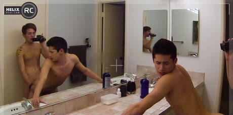 Les beaux mecs américains, le jeune Ryker Madison et le beau garçon Liam Riley ont une bonne relation sexuelle