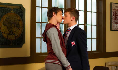 Heiße Amerikaner, der heiße Twink Casey Tanner und der junge Adrian Rivers posieren nackt