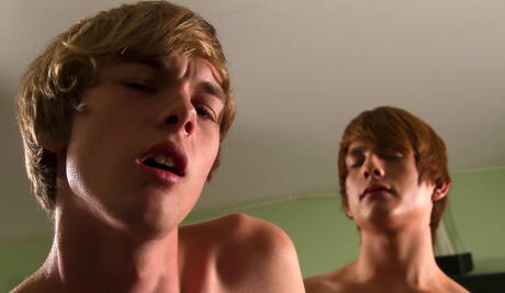 American pornstars pretty boy Anderson Lovell and young boy Scotty Clarke posing naked