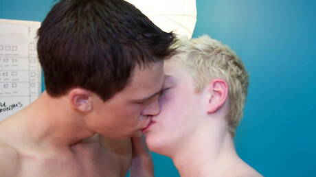 Two american dudes young Patrick Kennedy and young boy Chad Fitch fuck ass after sucking cock