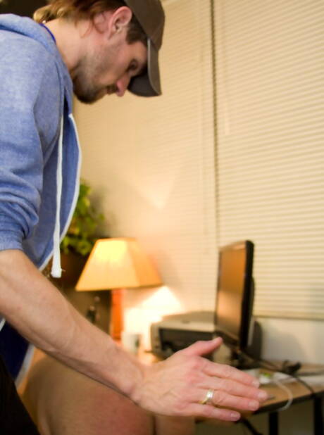 Hermoso niño entrenador Ryan y el joven Josh en duras nalgadas