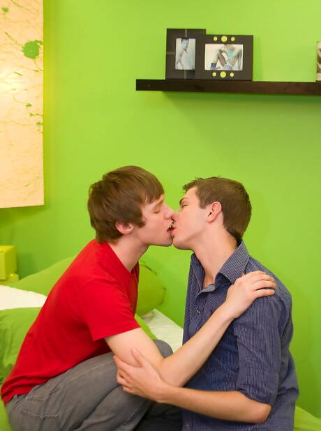 Américains sexy, le beau garçon Tommy Anders et le beau garçon Keith Conner perçant un cul