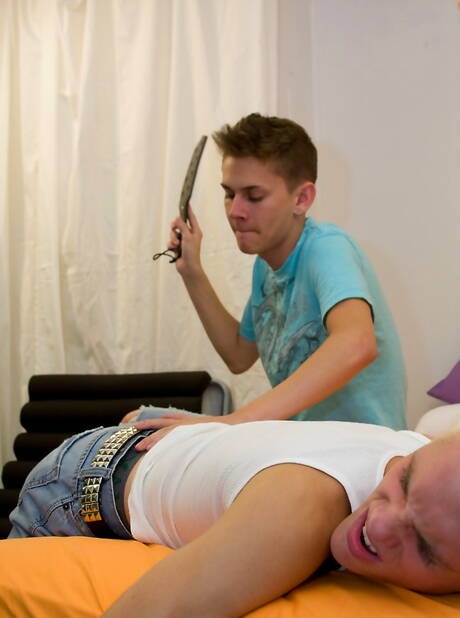 Young boy Seth Serenity and american young dude Adam Scott in ass spanking session