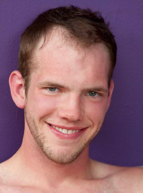 American pretty boy Adam Jacobs jerk off