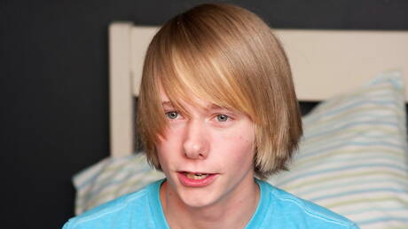 Helix Studios: Pretty american guys young Derrick Porter and young Jacobey London like handjob