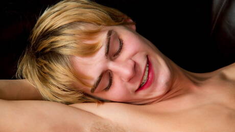 Hot american boys beautiful boy Eric Blaine and pretty boy Kyle Ross fuck after blowjob