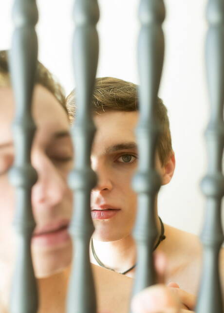 性感的美國男孩 Jacob Hansen 和 Tristan Adler 裸體擺造型