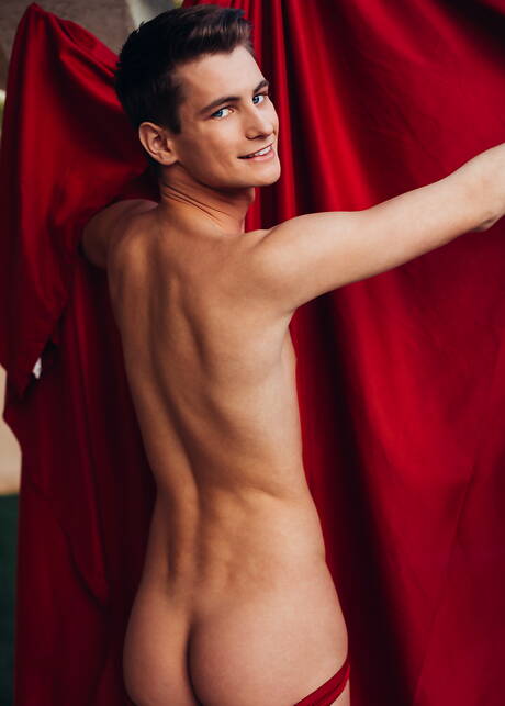 American pornstars young Trevor Harris and pretty boy Alex Riley get naked and showing tight butt