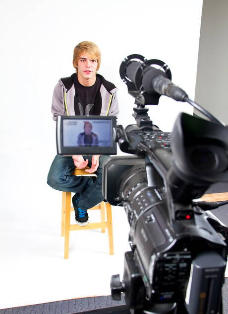 Two american guys hot twink Kyle Ross and young Randall Oreilly posing nude and showing tight ass