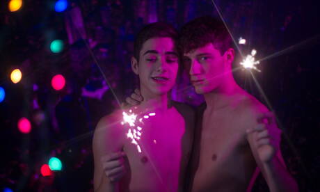 Gorący amerykańscy faceci, młodzieniec Cameron Parks i młody chłopak Joey Mills pokazują piękne ciało