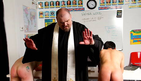 TJ Wood, Nicholas Leoni, Alexi Morgan, Tony Wolf, Chase Young w sesji bicia Jeffa Sterne