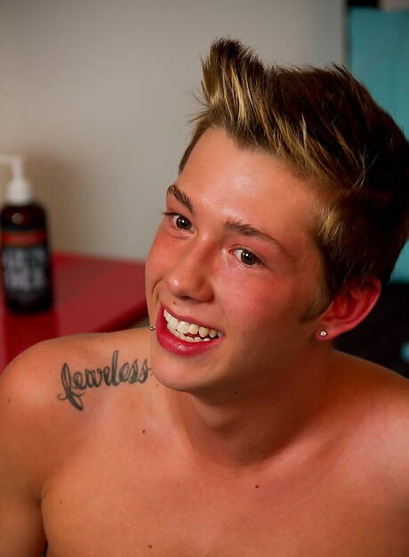 American young boy Luke Allen masturbating with sex toy