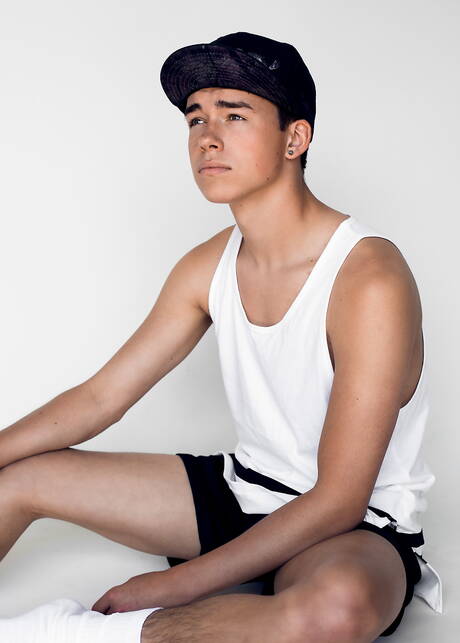 美國帥哥Troy Ryan手淫