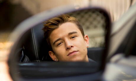 American hot twink Evan Parker posing naked outdoor