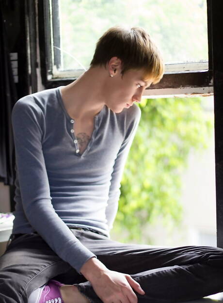 Helix Studios: American young boy Elijah White playing with cock