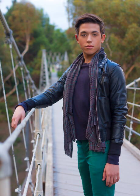 Helix Studios: American beautiful boy Jamie Sanders undressing and showing tight butt outside