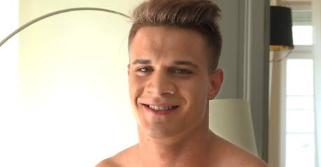 強壯的公牛 Jann Lundqvist 手淫