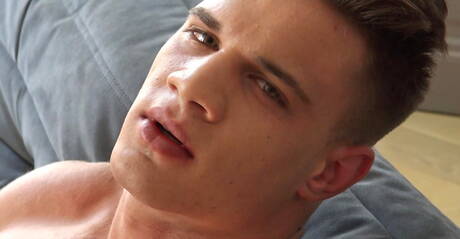 強壯的公牛 Jann Lundqvist 手淫