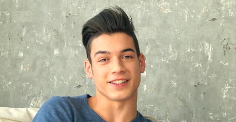 Well-built Gio Salinas masturbating