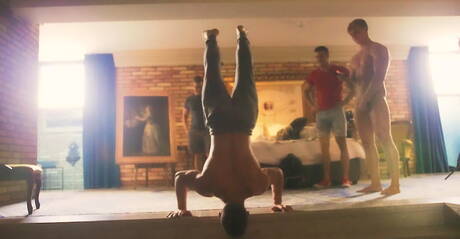 Slovak hunky guy Paul Cassidy and  Viggo Sorensen jerk off in bath