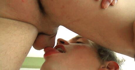 Les mecs tchèques torrides Dolph Lambert et le mec costaud Claude Sorel ont un sexe de couple torride à l