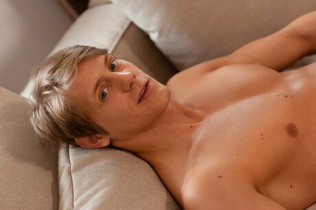 Slovak husky guy Eluan Jeunet jerk off