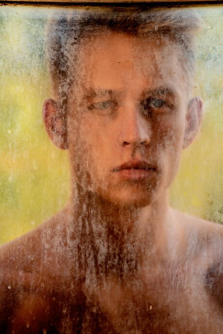 Slovak muscular Nils Tatum get naked and showing nice ass outdoor