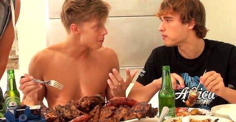 Adam Archuleta、Christian Lundgren、Kieran Benning 和 Mark Sullivan 喜歡後入式吸吮