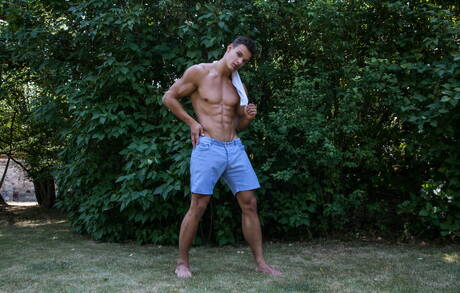 Russian stud Andrei Karenin posing nude and showing hot butt outside