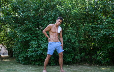 Russian stud Andrei Karenin posing nude and showing hot butt outside