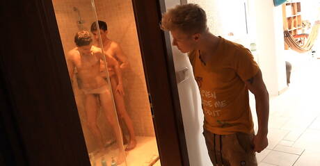 Belami Online: Nasty boys Kirk Gauguin, Sven Basquiat and Justin Saradon in hot threesome ass bang in hot shower