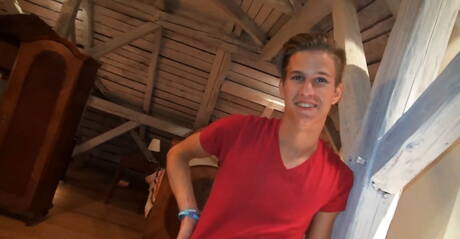 Festa gay fantastica con giovani ragazzi cechi attraenti