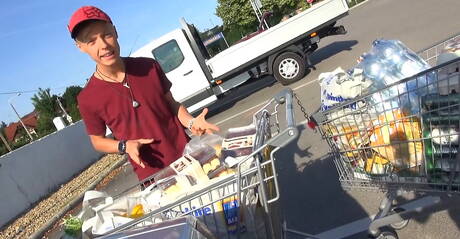 捷克真實照片，照片中有甜美的年輕同性戀者