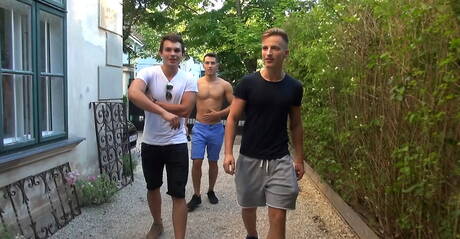 捷克真實照片，照片中有甜美的年輕同性戀者