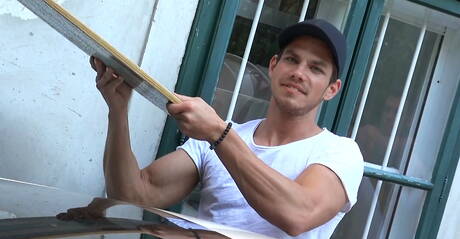 捷克真實照片，照片中有甜美的年輕同性戀者