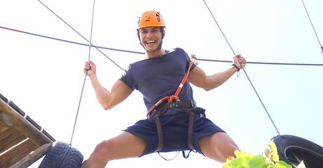 Joel Birkin, Bastian Dufy und seine Freunde ficken anal und lieben Sperma