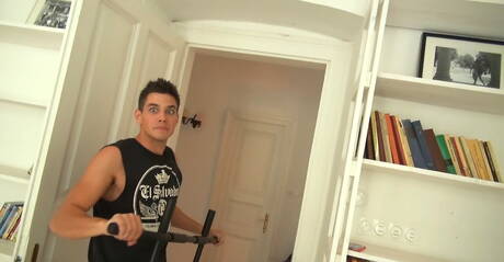 Heiße Schwule spielen, ficken Ärsche und lutschen Schwänze