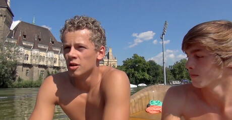 Schaamteloze kerels Jack Harrer, Helmut Huxley en Jerome Exupery in hete trio-kontneukactie buiten