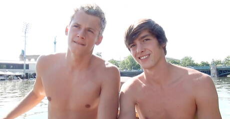 Schaamteloze kerels Jack Harrer, Helmut Huxley en Jerome Exupery in hete trio-kontneukactie buiten