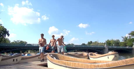 Schaamteloze kerels Jack Harrer, Helmut Huxley en Jerome Exupery in hete trio-kontneukactie buiten