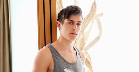 Belami Online: 健碩的 Chip Daley 裸體擺造型，秀出性感臀部